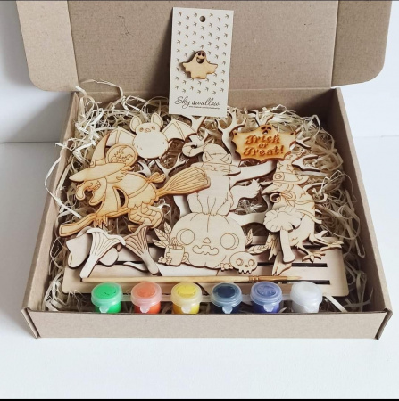 Котик у капелюсі відьми