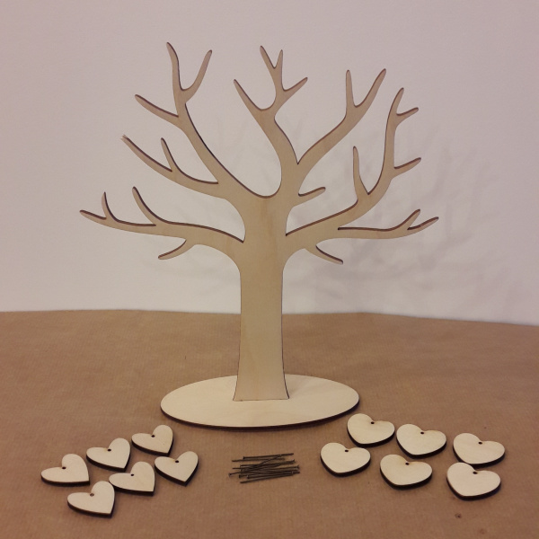 Дерево з сердечками