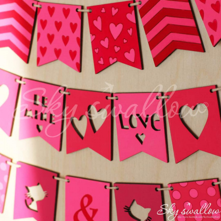 Прапорці Love1