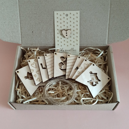 Прапорці Love1